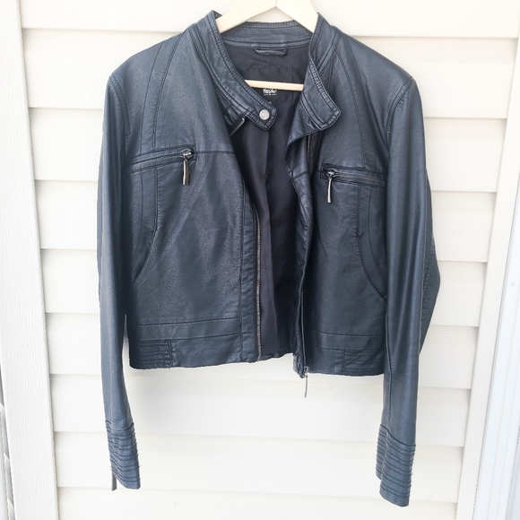 Mossimo Supply Co. Jackets & Blazers - ➕Mossimo➕ Black Vegan Leather Moto Jacket